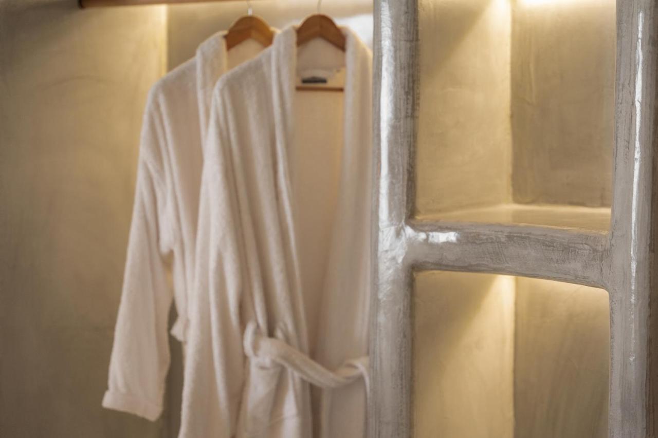Leon Luxury Suites 이메로비글리 외부 사진