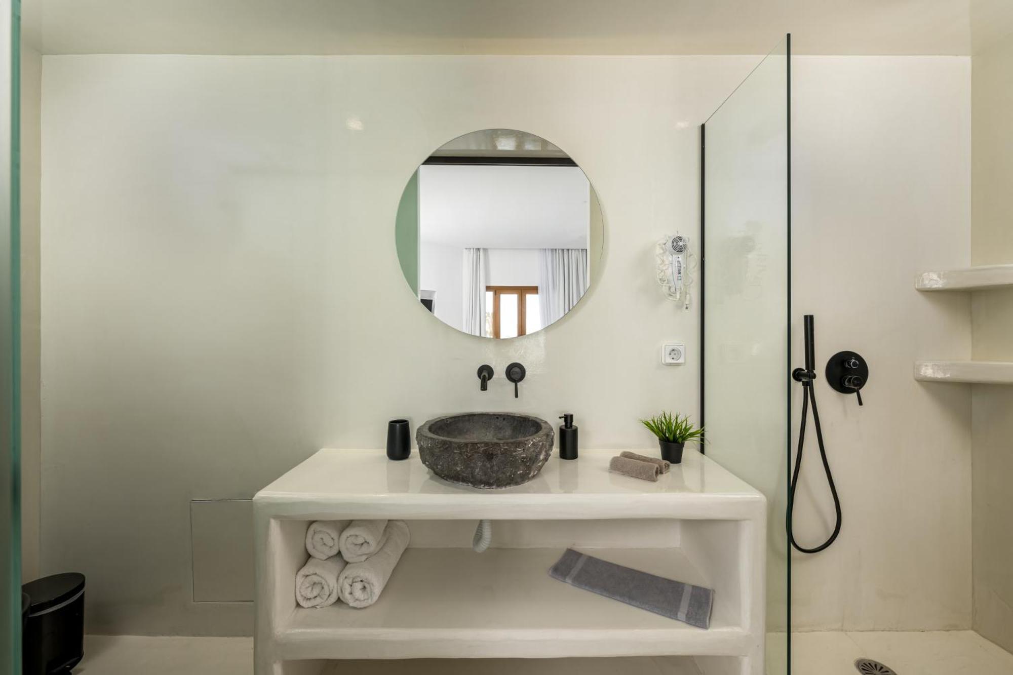 Leon Luxury Suites 이메로비글리 외부 사진