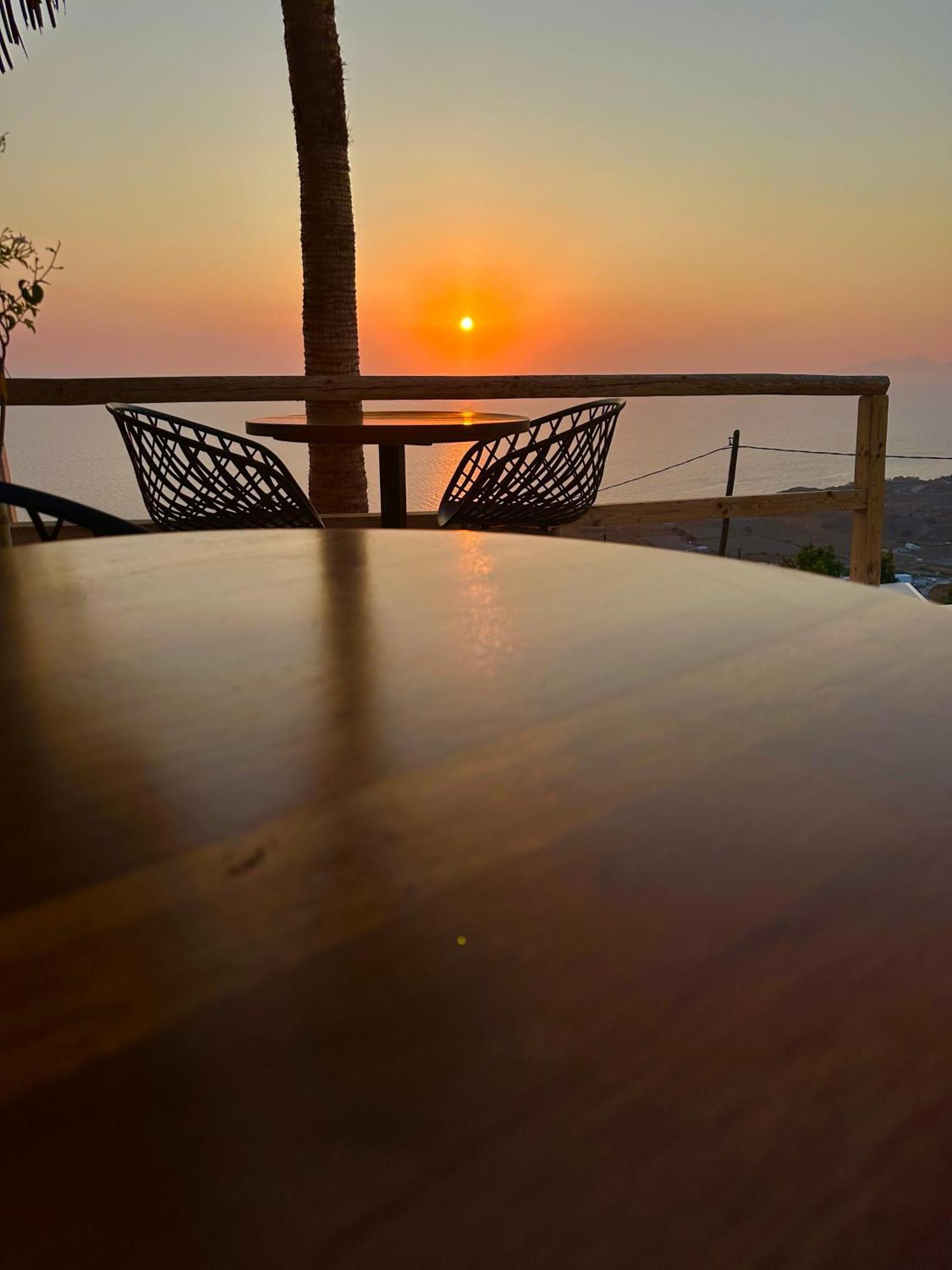 Leon Luxury Suites 이메로비글리 외부 사진